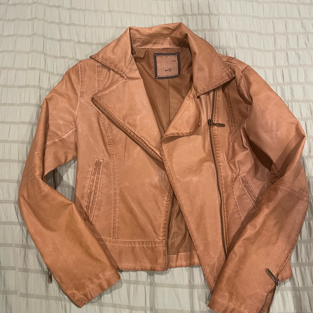 Shana faux-leather cropped moto jacket // Size M // Barcelona brand
